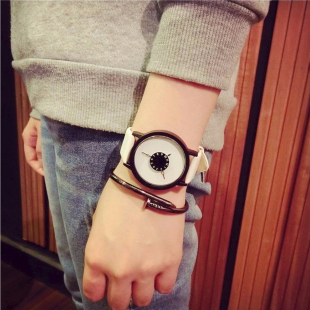 NEW Creative Unisex Leather Strap Quartz Watch - Picture 7 of 7